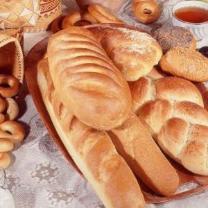 China Distilled Monoglyceride DMG95 GMS99 E471 Food Emulsifier 123-94-4 factory