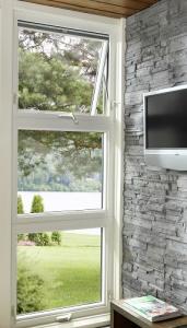 China TOPSURE Villa Hollow 1.6mm Aluminium Awning Windows factory