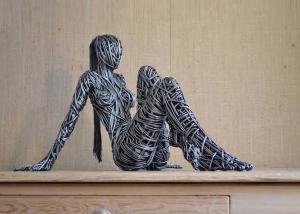 China Modern Outdoor Decoration Stainless Steel Wire Dancer Sculpture factory