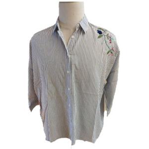 China Embroidery Ladies Cotton Blue And White Striped Blouse factory