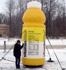 China inflatable advertising giant juice bottle / inflatable promotion products factory