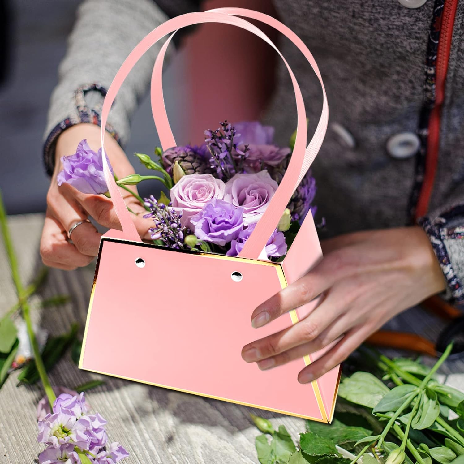 Customized Size Luxury Gift Shopping Paper Bag with Your Own Logo Paper Gift Bags