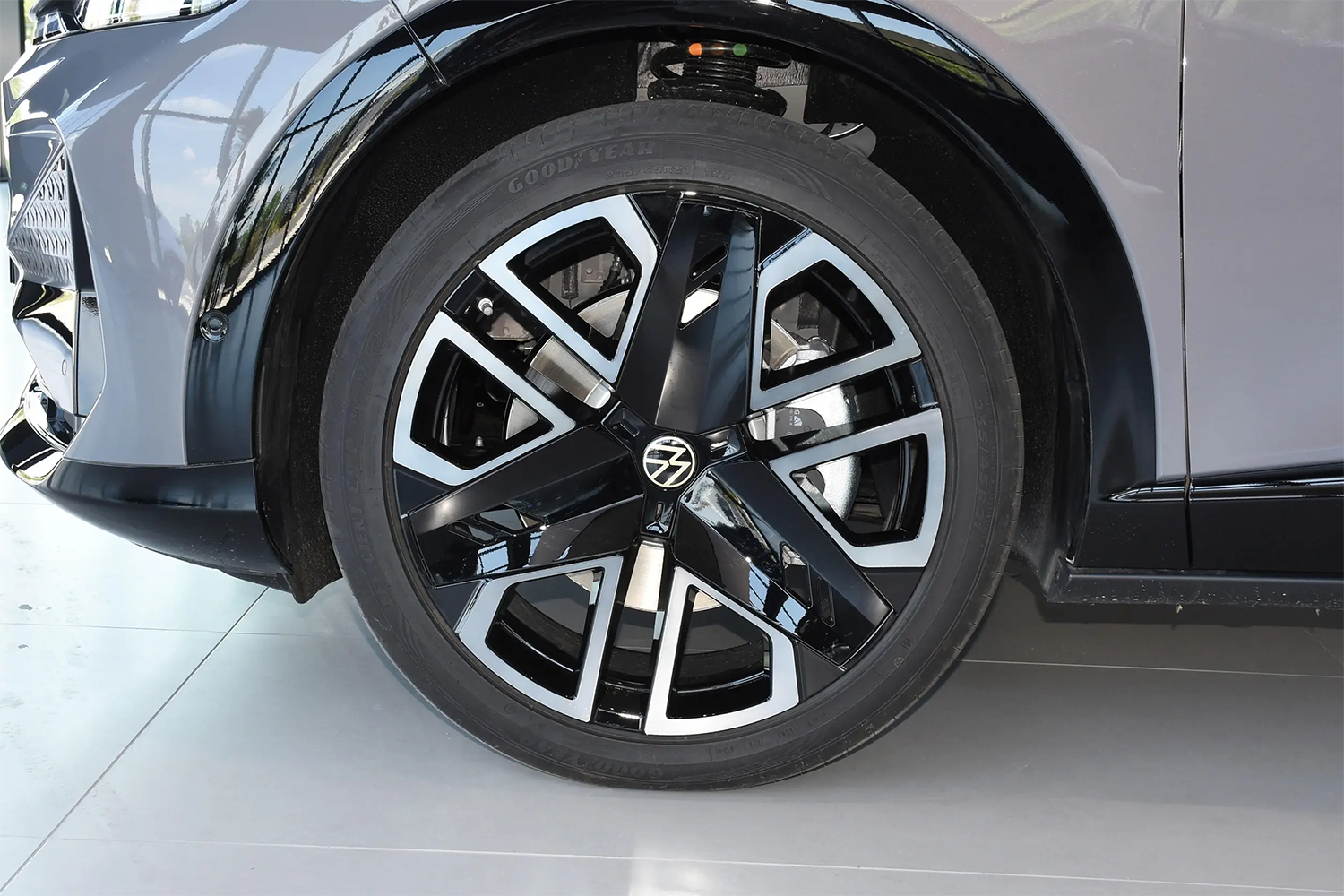 2024 VW ID. UNYX 250kW Max Ultra Energy EV 5-Door 5-Seat Electric Car Crossover 4*4/4WD and Front Independent Suspension