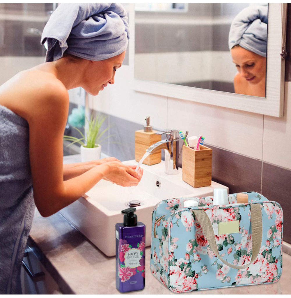 Waterproof Zippered Floral Travel Make Up Bag For Women