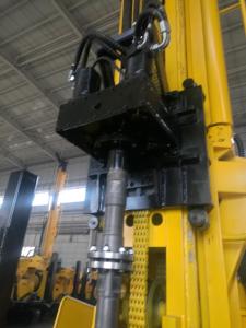 China Top Head Drive High Torque Hydraulic Water Well Drilling Rig factory