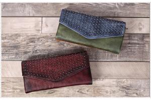 China New England retro leather ladies clutch evening bag temperament rivet bag hand factory