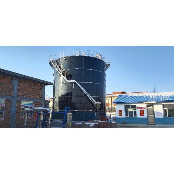 The aeration tank uses the activated sludge method for wastewater treatmen