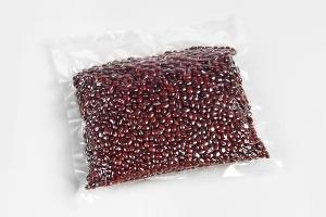 China 3mil Food Vacuum Pouches With Medium High Barrier Glossy Surface 8mm 10mm Sealing Edge factory