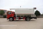 9460ml Displacement Bulk Feed Truck 9000×2450×3800 Mm Tyre 7.00-16