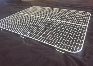 China Custom Size 304 Stainless Mesh Tray With Legs For Drying Pet Food factory
