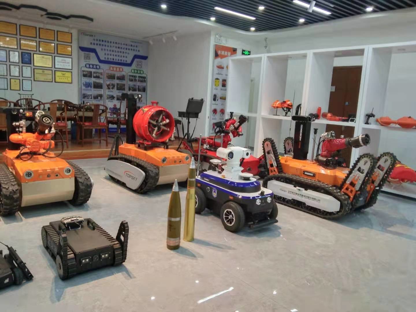 Ip68 Explosion Proof Fire Rescue Robot Counter Terrorism Equipment