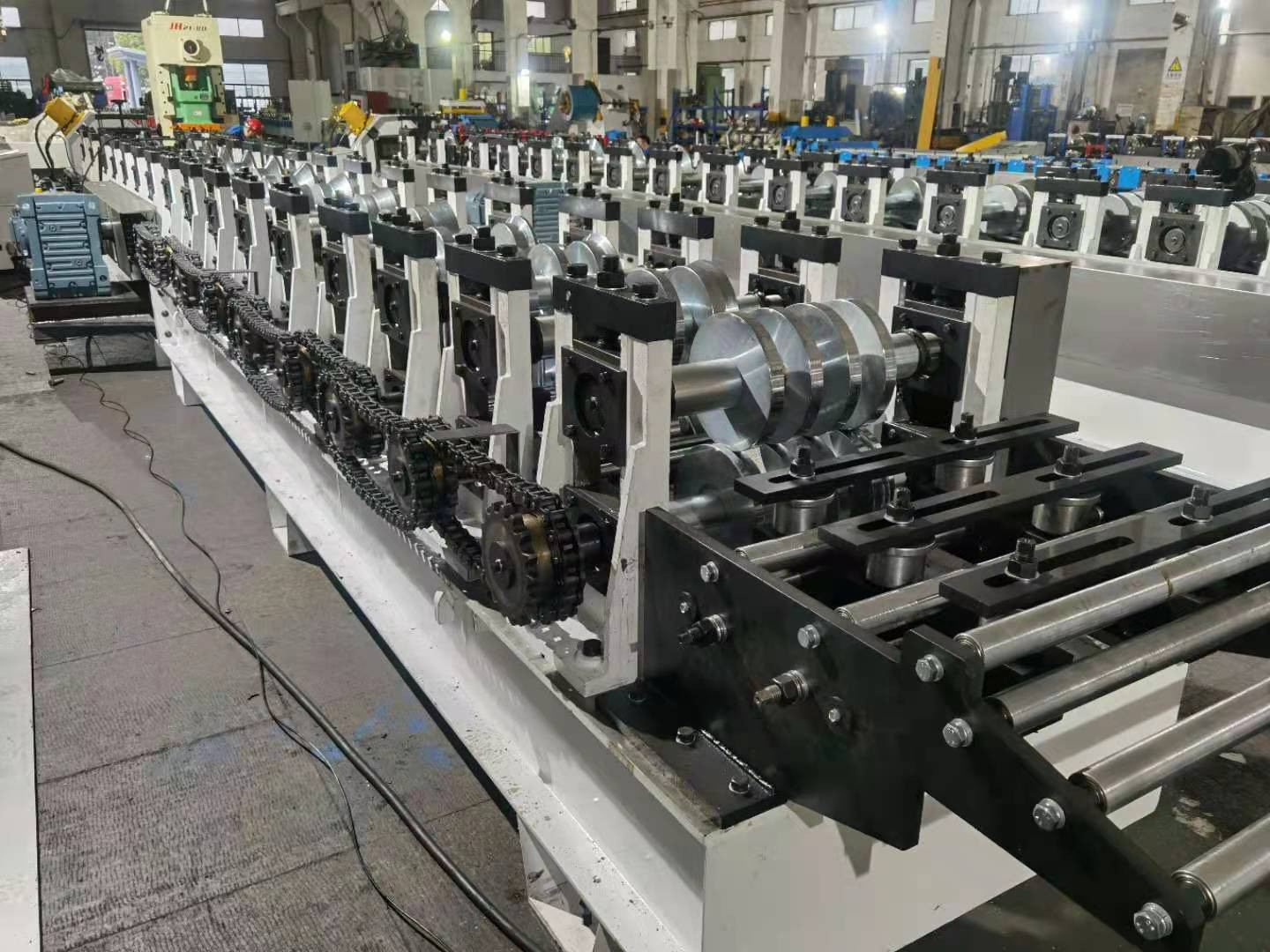 Shelf Roll Forming Machine