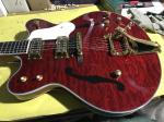 Custom Double F Hollow Body Jazz Eelectric Guitar with Golden Tremolo Quilted