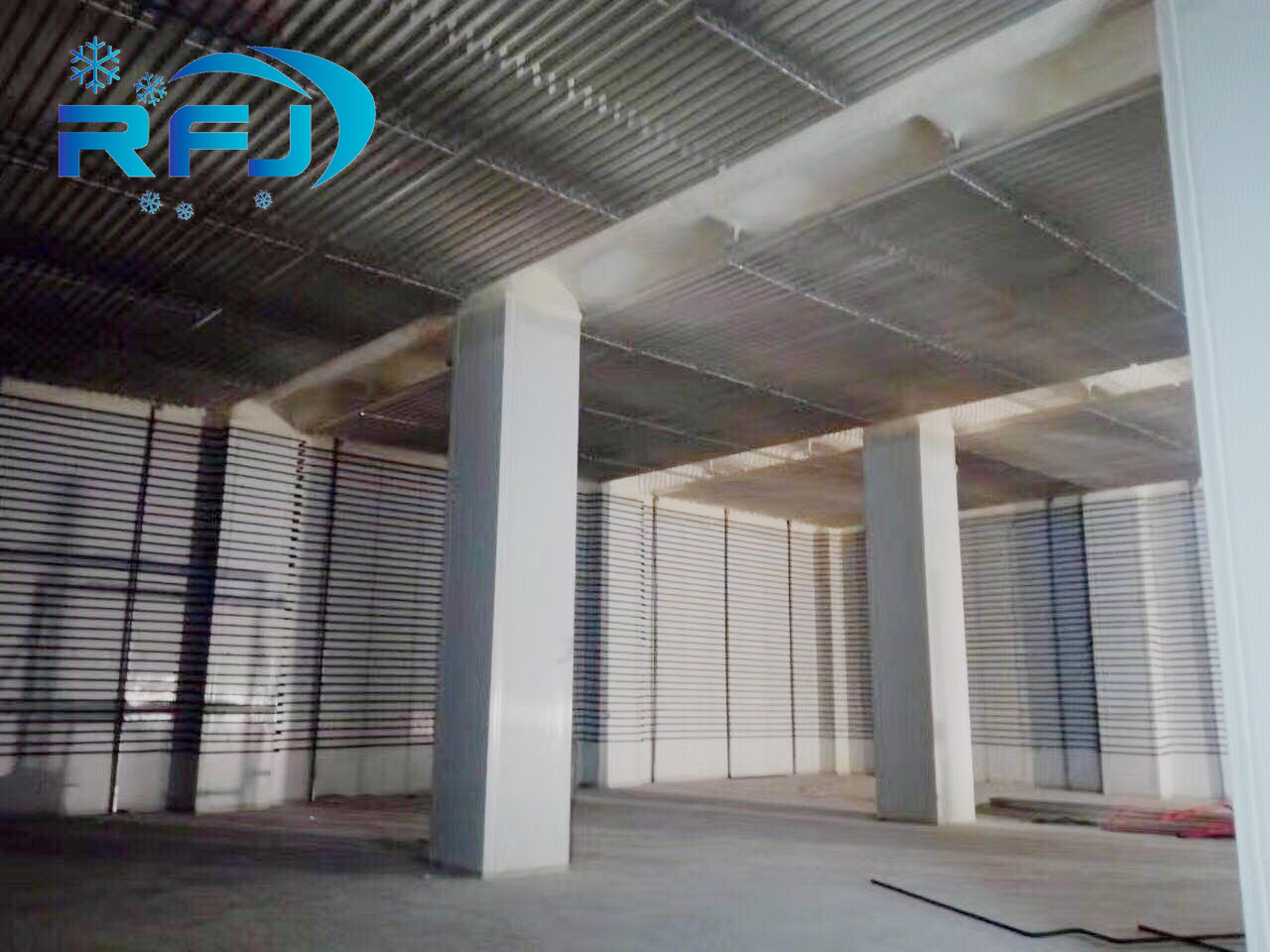 CE Walk In Freezer Room Refrigeration Chamber Industrial Fridge Freezer System