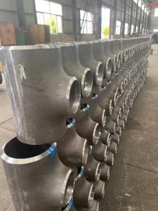 China Ss304 Ss321 Ss316l Butt Weld Tee Pipe Fittings 24&quot; Black Painting factory
