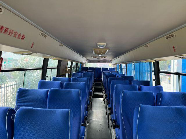 Second Hand Bus 47 Seats Kinglong Coach Bus Rhd Lhd Euro 3 Diesel Engine Bus For Sale