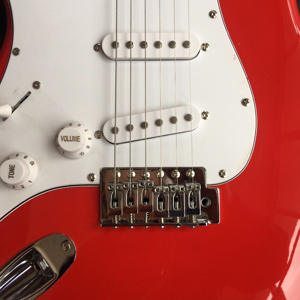ST back metal red electric guitar, can be modified according to customization requirements