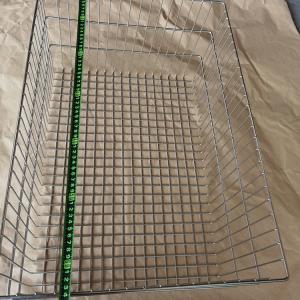 China Custom Size 304 Stainless Steel Wire Mesh Oven Bakery Bread Basket for Supermarket factory