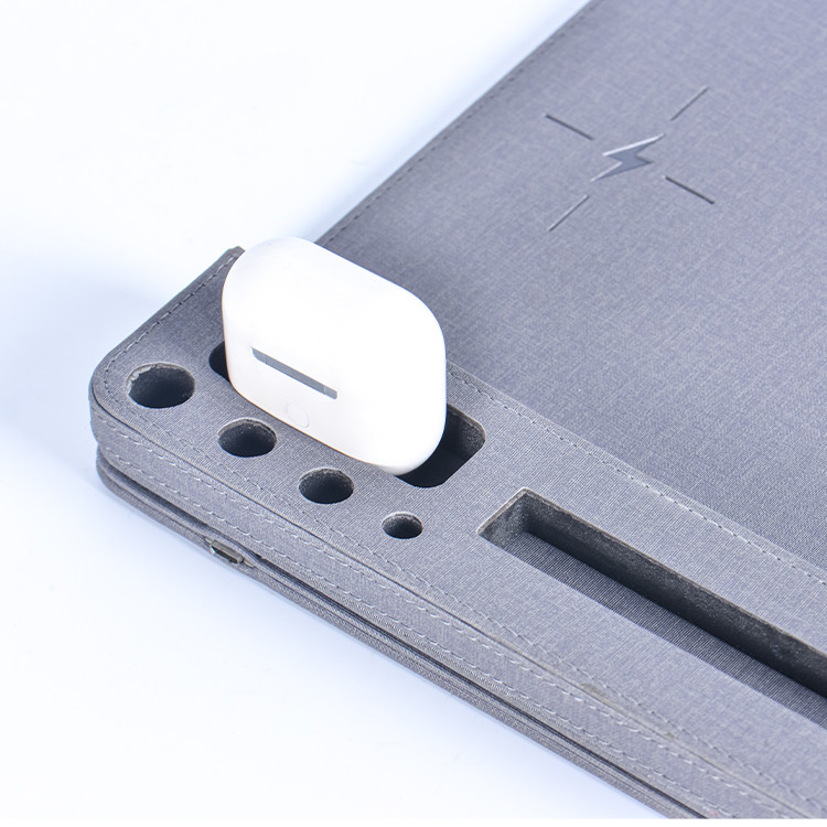 Qi Wireless Charger Desk Mat , Christmas Gift Leather Desk Pad