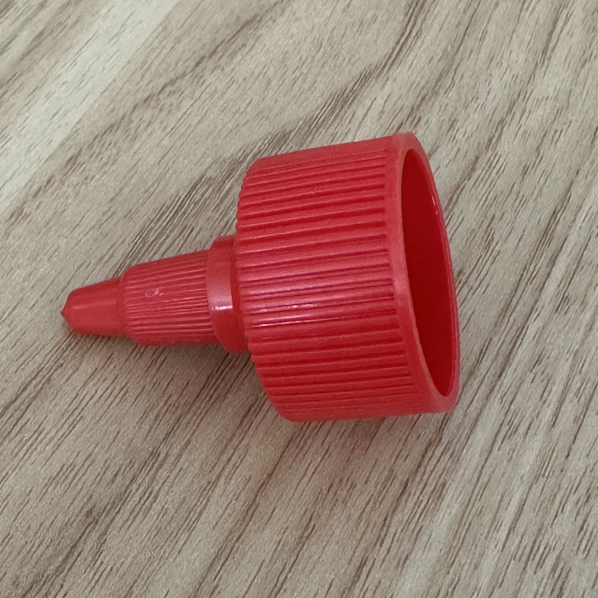 28/410 Squeeze Bottle Cap Red Dropped Twist Top Cap for Liqui Bottle Durable Design