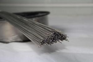 China ERTI-2 Straight Titanium Wire AWS A5.16 For Electroplating Decoration Industry factory