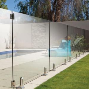 China Tempered Glass Laminated Glass Railing Swimming Pool Fence factory