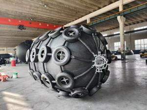China Pneumatic Marine Fender For Different Ship Sizes factory