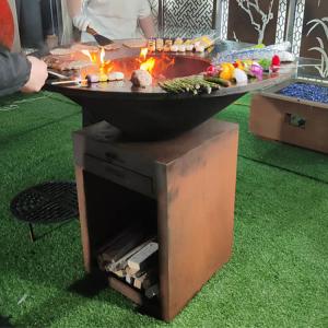 China Garden Charcoal ISO9001 Steel BBQ Grill Corten D 1000mm For 40 People factory