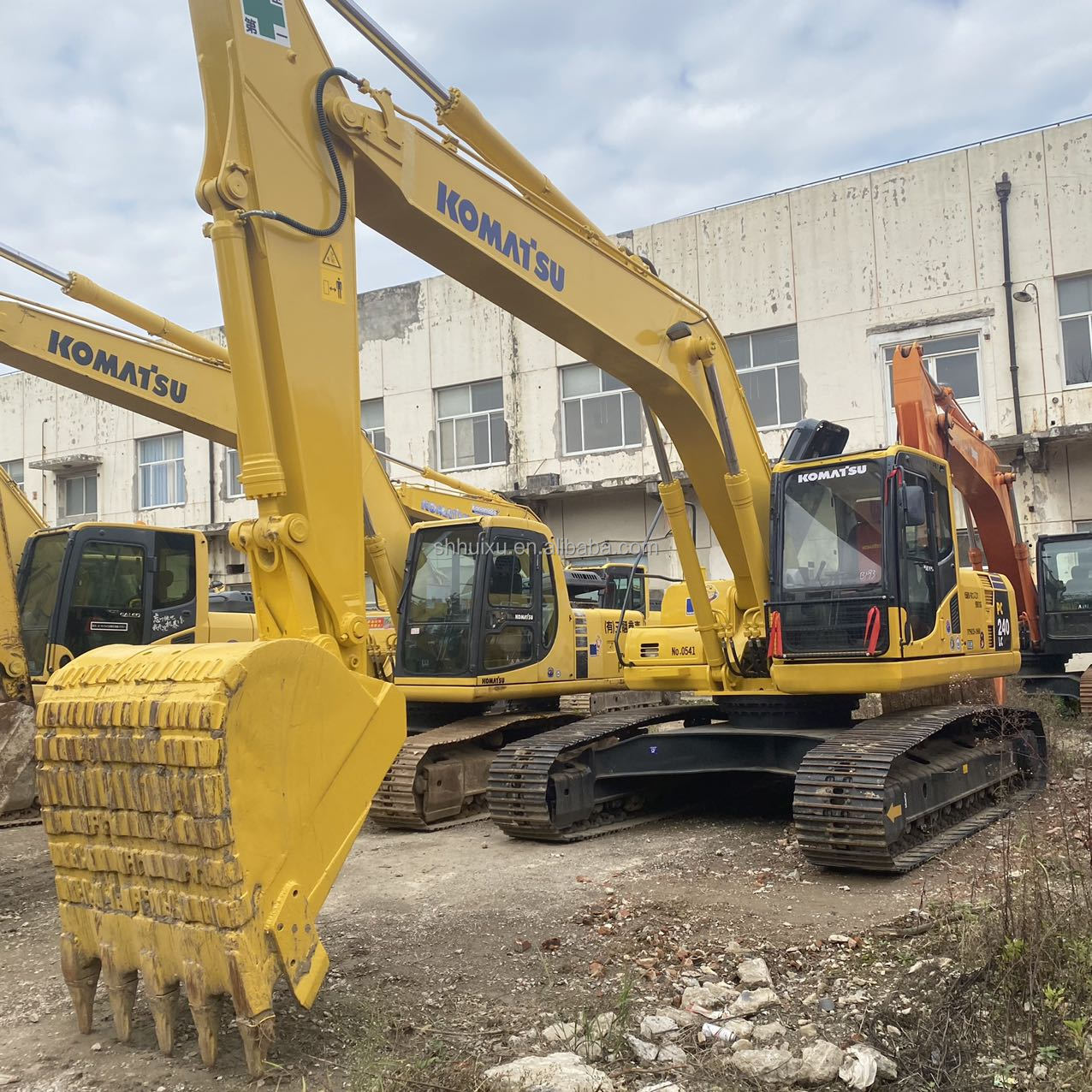original color second hand crawler excavator Komatsu pc240 on sale with Leow price