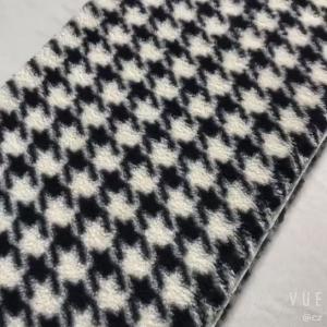 China Printed Patterned Sherpa Fleece Fabric 300gsm 150D For Blankets factory