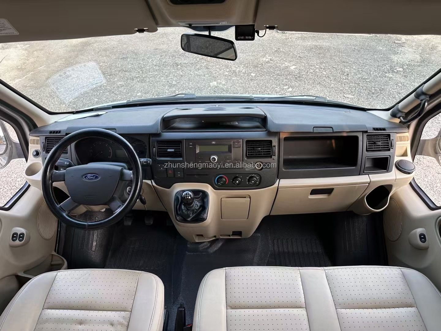 Educational Trips Euro 3 15-Seat Tourist Bus with Manual Transmission and Diesel Fuel