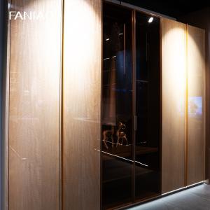 China Luxury Customized Wardrobe Closet UV Lacquer Gold Fitted Bedroom Wardrobe factory