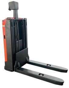 China 1500kg AGV Automated Guided Vehicle AGV Reach Truck CURTIS Drive Control factory