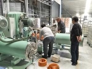 China 100L Wet Grinding Machine Disc Grinder Sand Mill For Paint factory