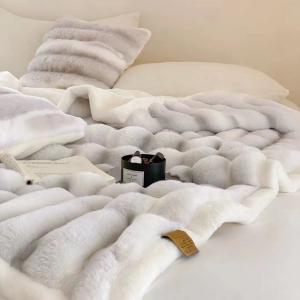 China Excellent Warm Grey Flannel All Season Ultra Soft Plush Thick Fuzzy Blankets for Sofa factory