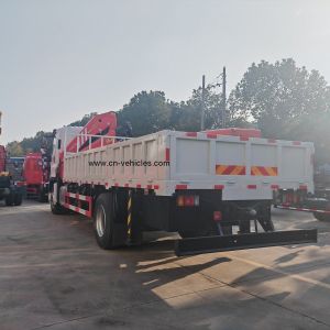 ISUZU Giga Sany Palfinger Folding Manufacturer Hydraulic Truck Mounted Cranes