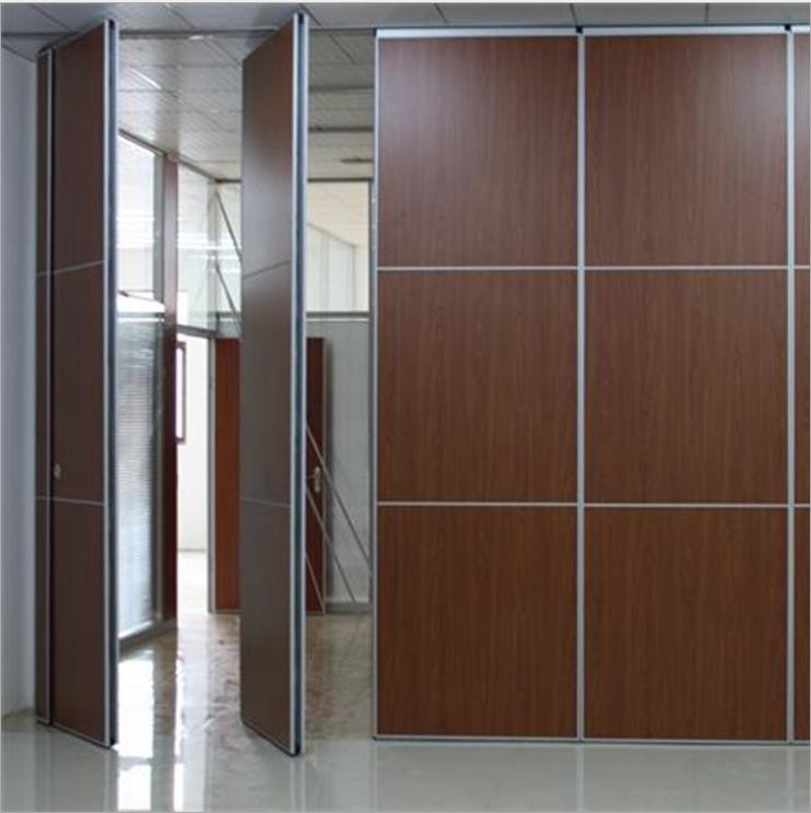Melamine Finish 100 mm Ultrahigh Movable Soundproof Folding Partitions Walls For TV Station