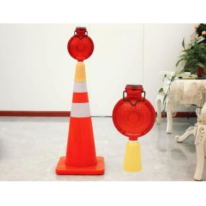 China Traffic Roadblock Solar Flashing Warning Lights / Solar Powered Traffic Lights factory