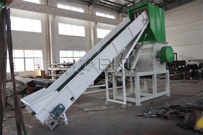 75KW Plastic Waste Recycling Machine SKD11 Plastic Bottle Crushing Machine