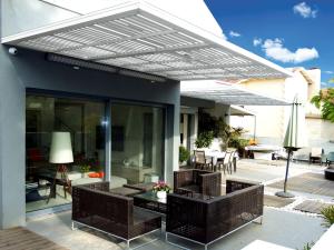 China Outdoor Garden Modern Aluminum Pergola Rustproof Green Roof Pergolas factory