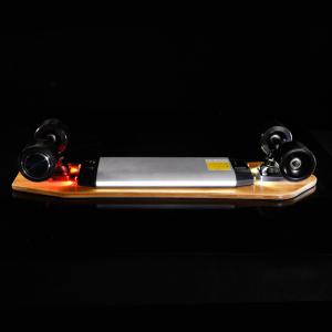 China Remote Control High Powered Electric Skateboard Customized Color 600*255*120mm factory