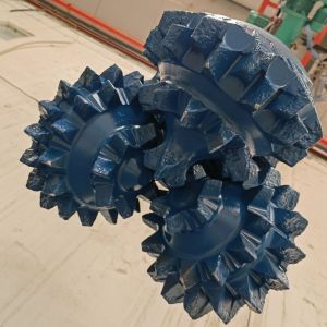 Three-Cone Design Mill Tooth Drill Bit with Durable Milled Tooth and 1 Year