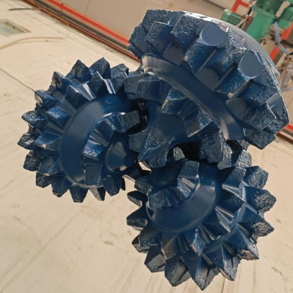 Three-Cone Design Mill Tooth Drill Bit with Durable Milled Tooth and 1 Year