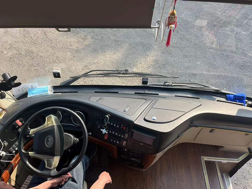Yutong Used Tourist Bus 54 Seats Used Left Hand Drive Buses