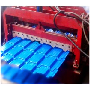 China Trapezoidal Tile Type Glazed Tile Machine 5 T Loading Capacity 1250 Mm Uncoiling Width factory