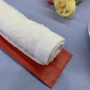 China SGS Single Use Antibacterial Cotton Refreshment Towels With Green Tea Scent factory