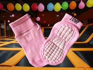 China Breathable Polyester Gymnastic Grip Socks , Quick Dry Kids Non Skid Socks , Four Seasons Bounce Socks factory