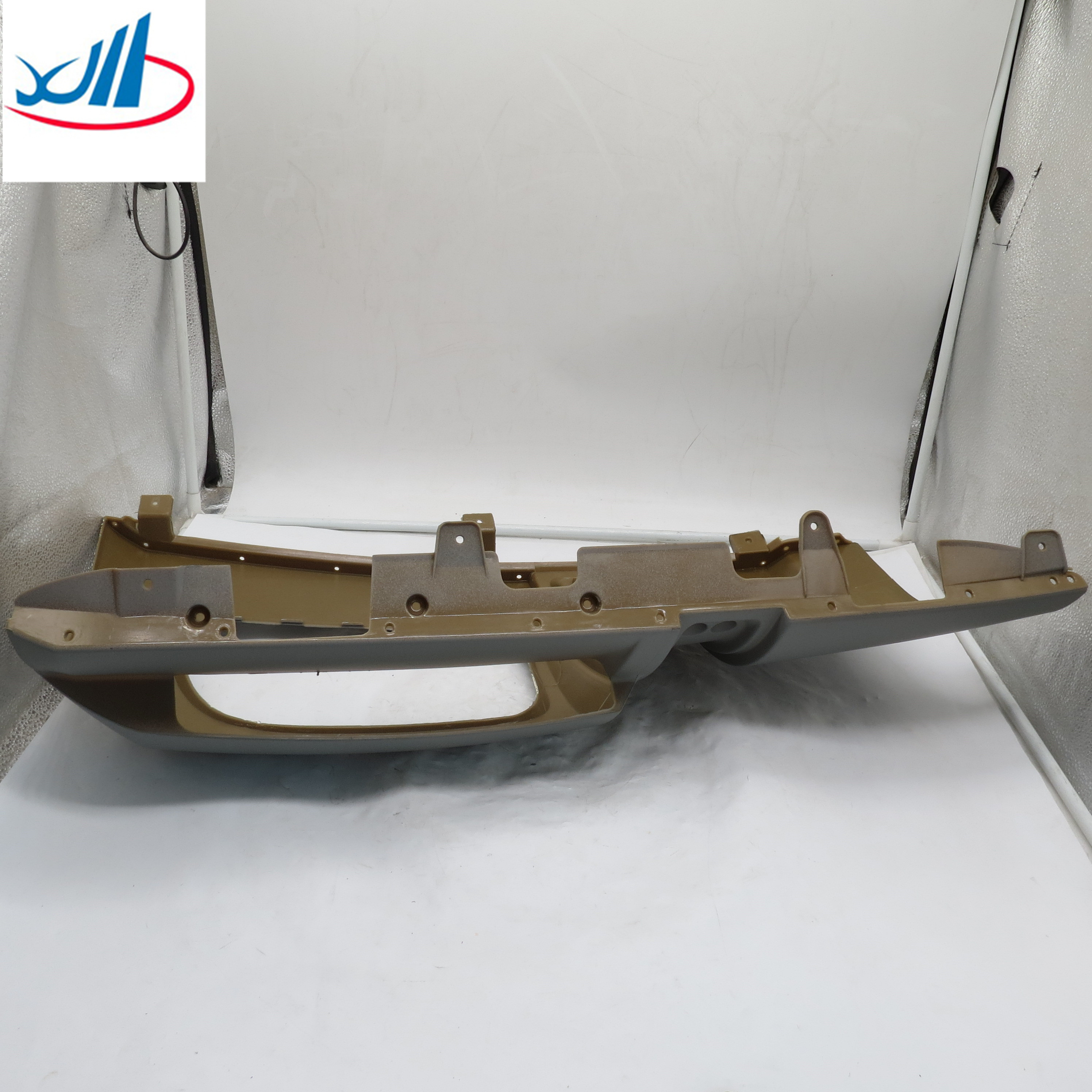China High quality Trucks and cars auto parts Right Corner Plate 1B24953104069 1 buyer factory