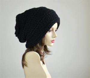 China Comfortable Women's Winter Beanie Hats Real Raccoon Fur Pompom Cashmere Wool factory