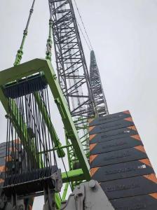 China ZCC9800W 800 Ton Crawler Crane ZOOMLION Heavy Duty Crawler Crane Fatigue Resistant factory